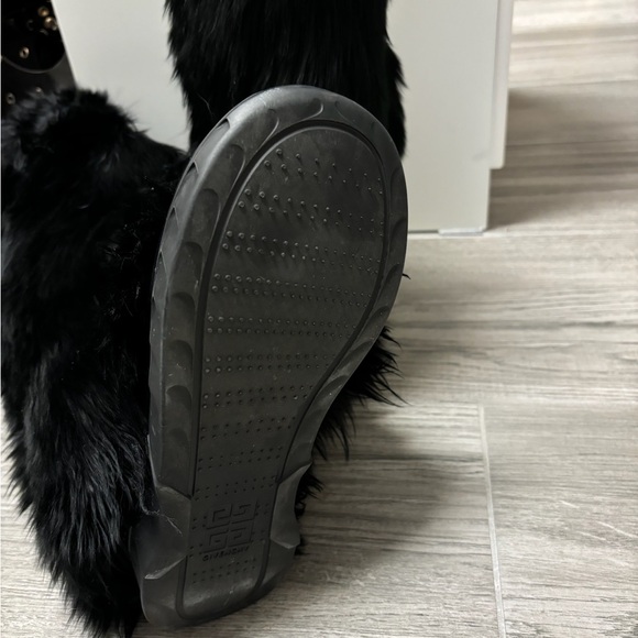 Givenchy Black Fur Winter Boots - Picture 3 of 3